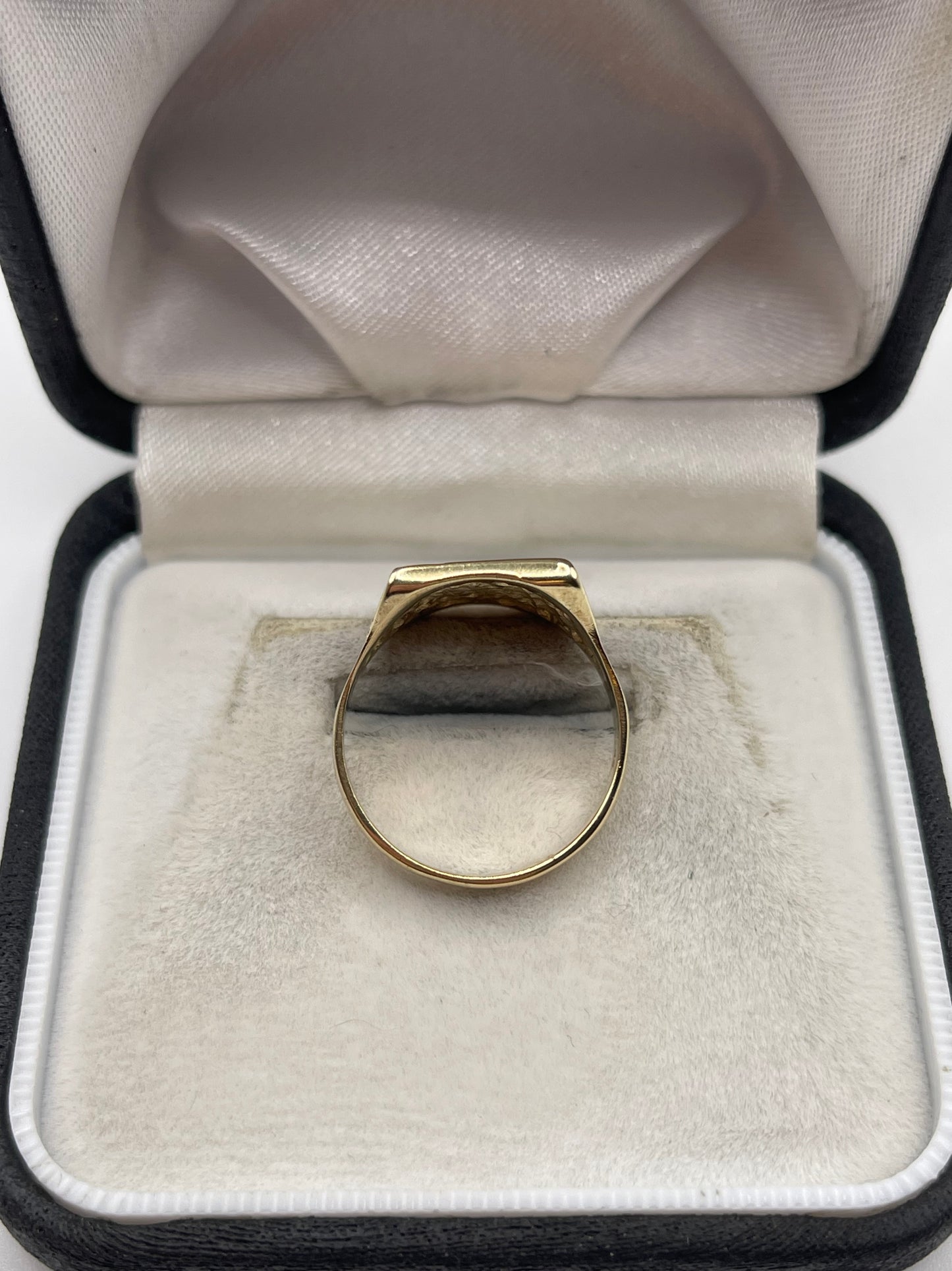9ct gold signet ring