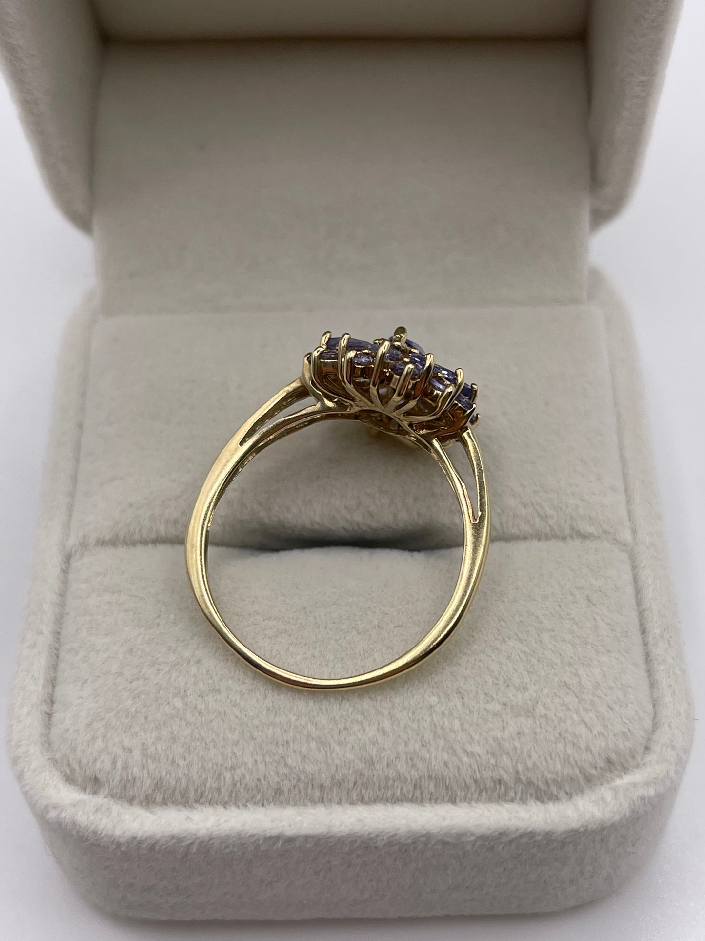 9ct gold tanzanite cluster ring