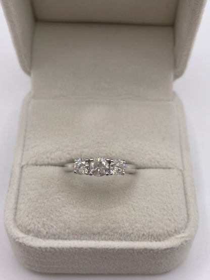 18ct white gold 1ct diamond ring