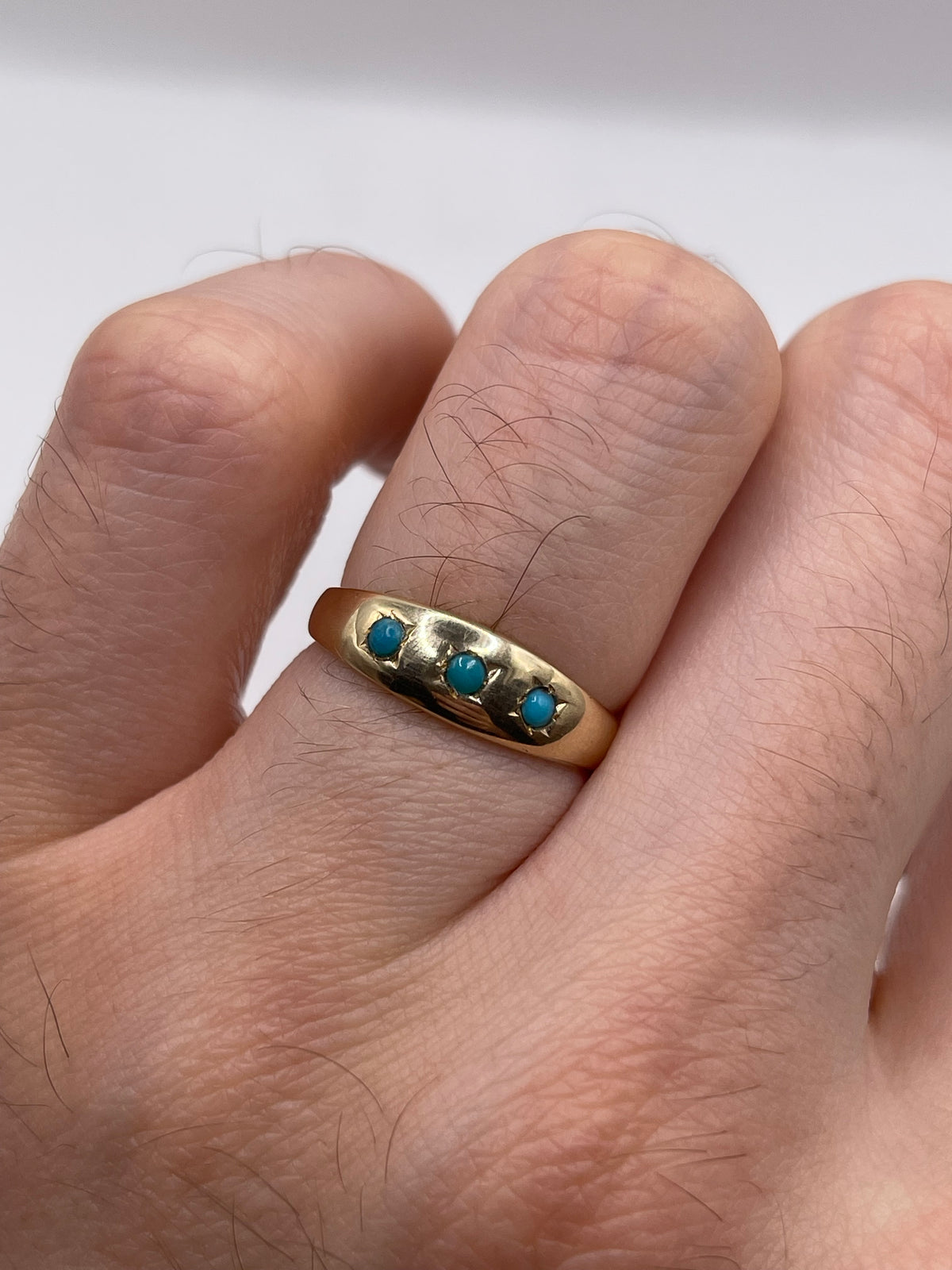 9ct gold turquoise gypsy ring