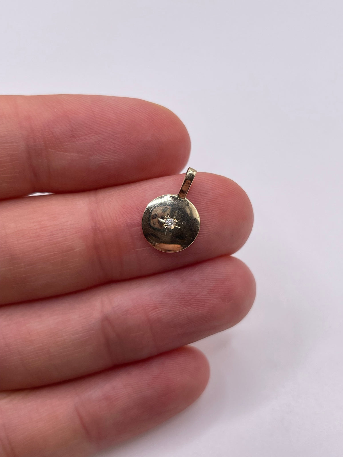 9ct gold diamond pendant