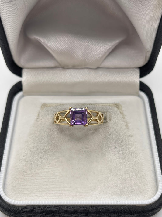 9ct gold amethyst ring