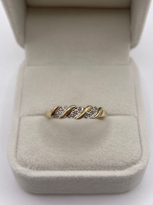 9ct gold diamond ring