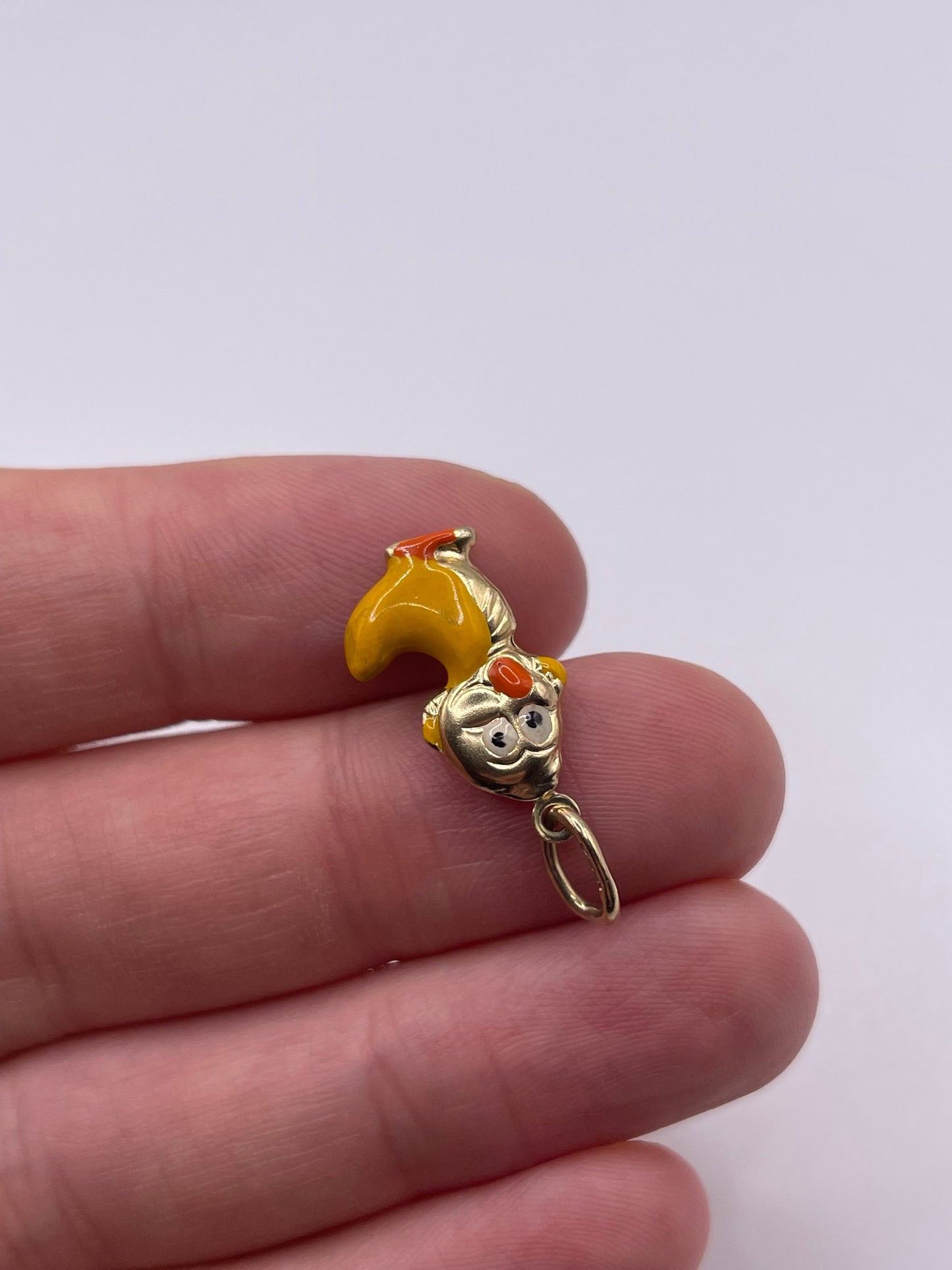 9ct gold enamelled chic charm