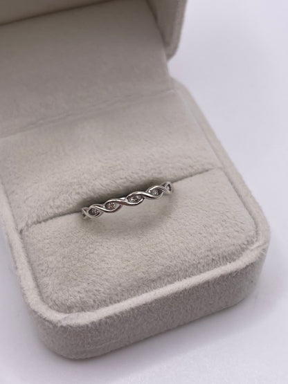 9ct white gold diamond ring