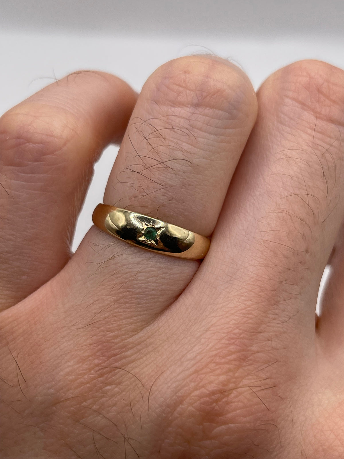 9ct gold emerald gypsy ring