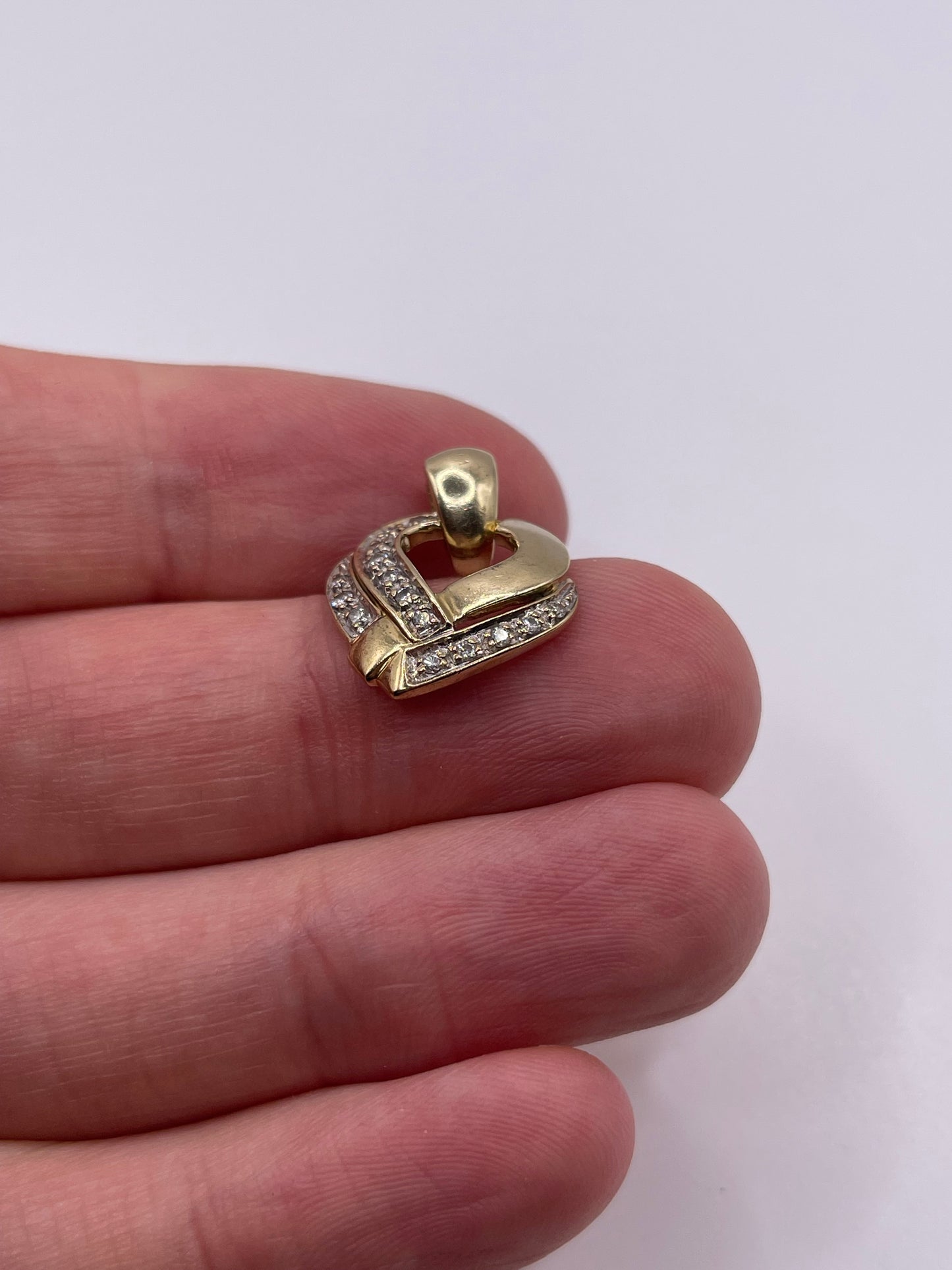 9ct gold diamond pendant