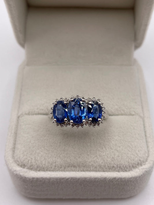 9ct white gold kyanite and diamond ring