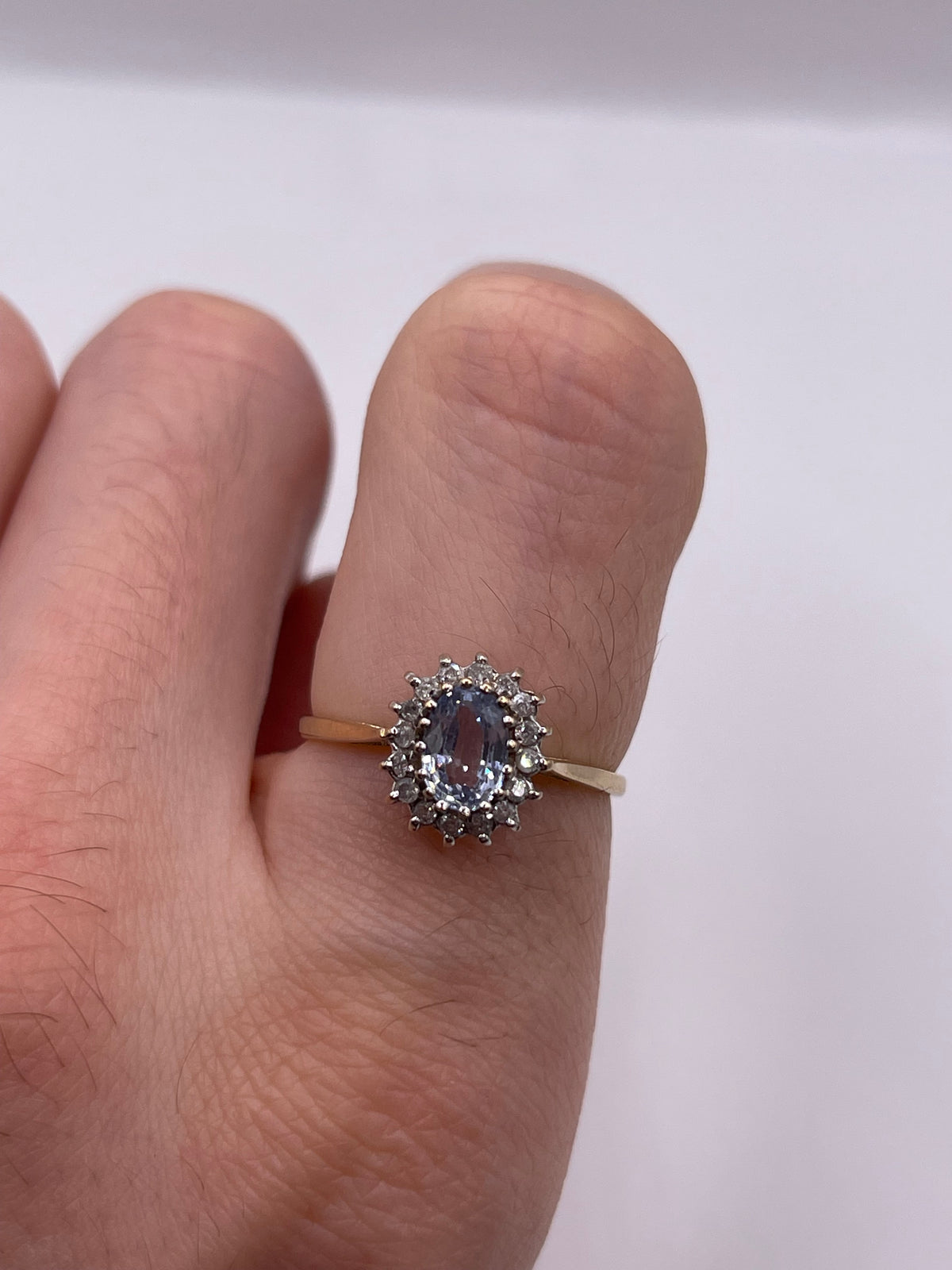 9ct gold sapphire and diamond ring