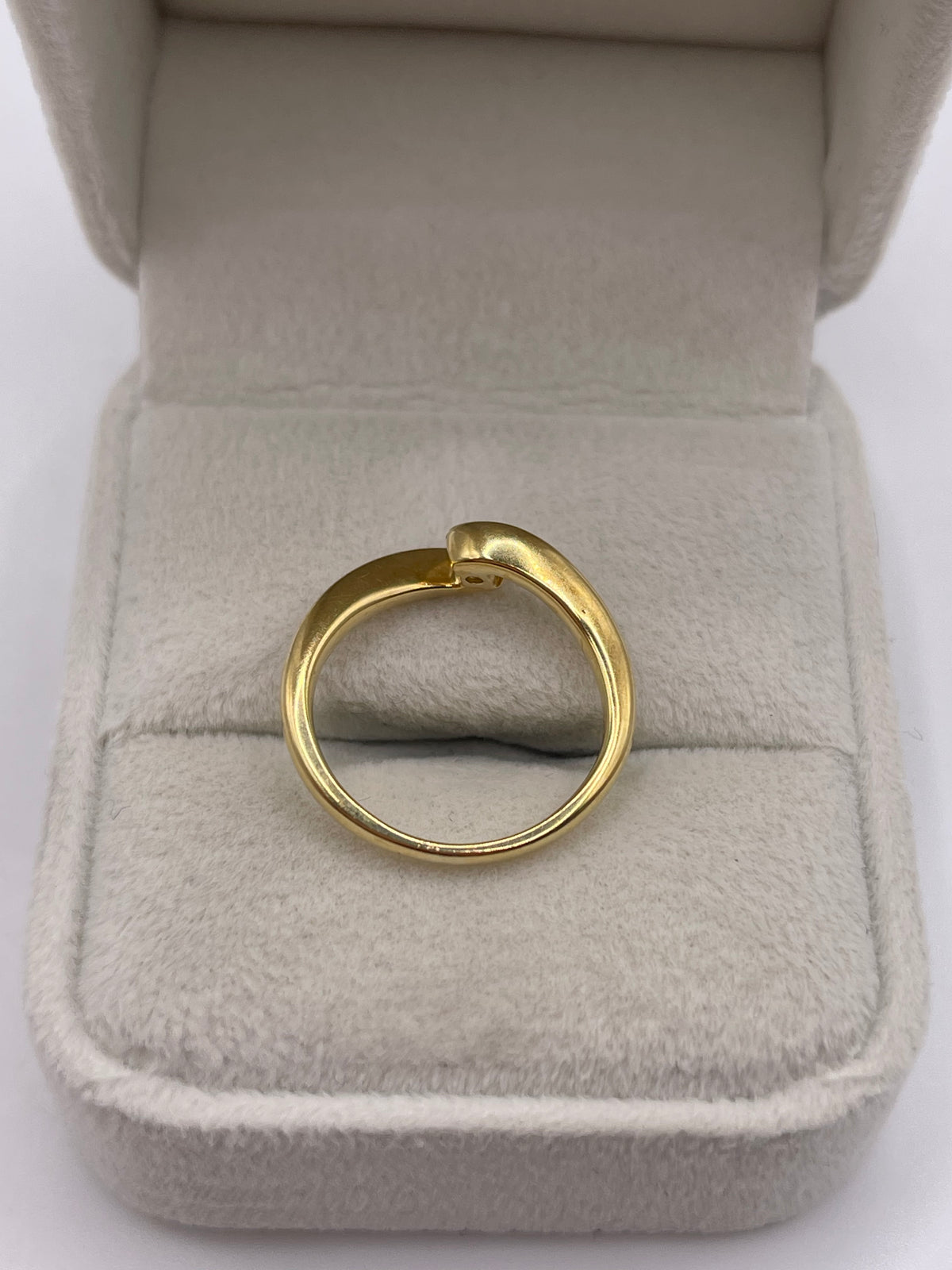 18ct gold diamond ring