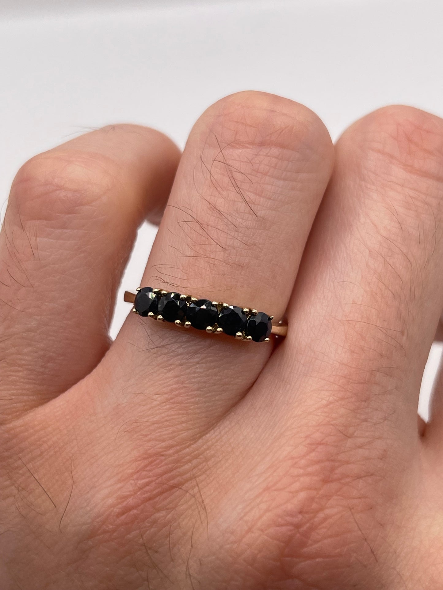 9ct gold sapphire ring