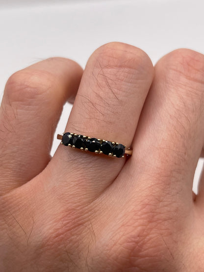 9ct gold sapphire ring