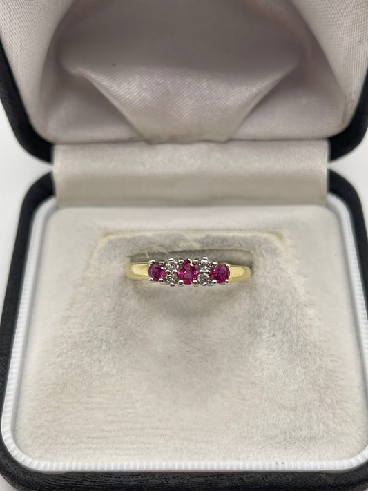 18ct gold ruby and diamond ring
