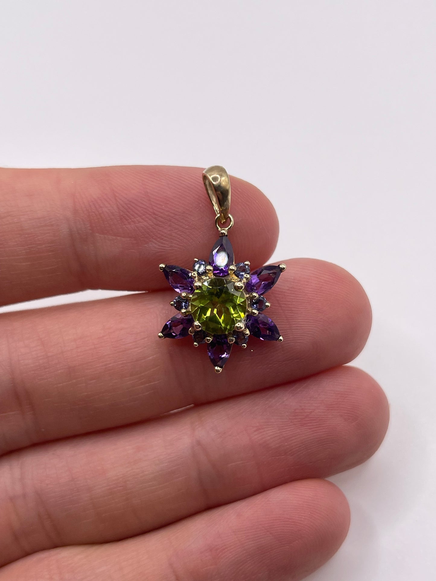 9ct gold peridot, amethyst and tanzanite pendant