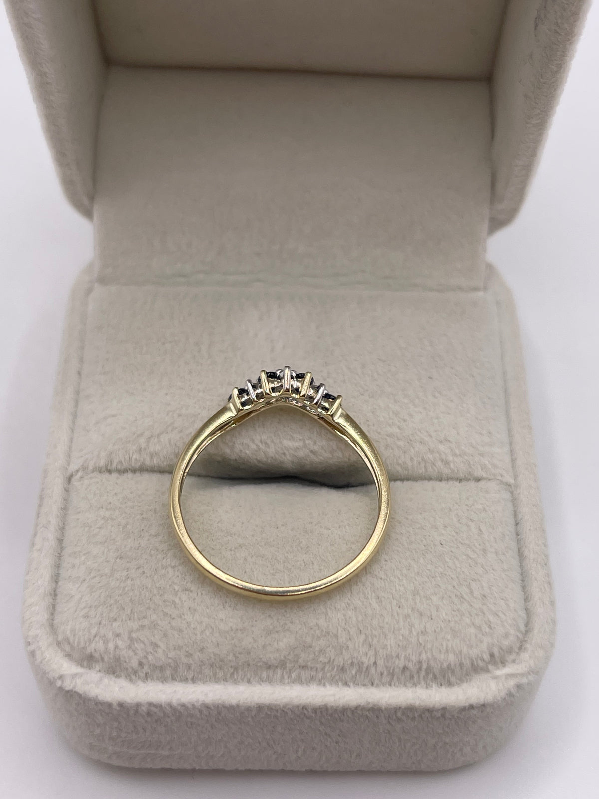 9ct gold sapphire and diamond ring