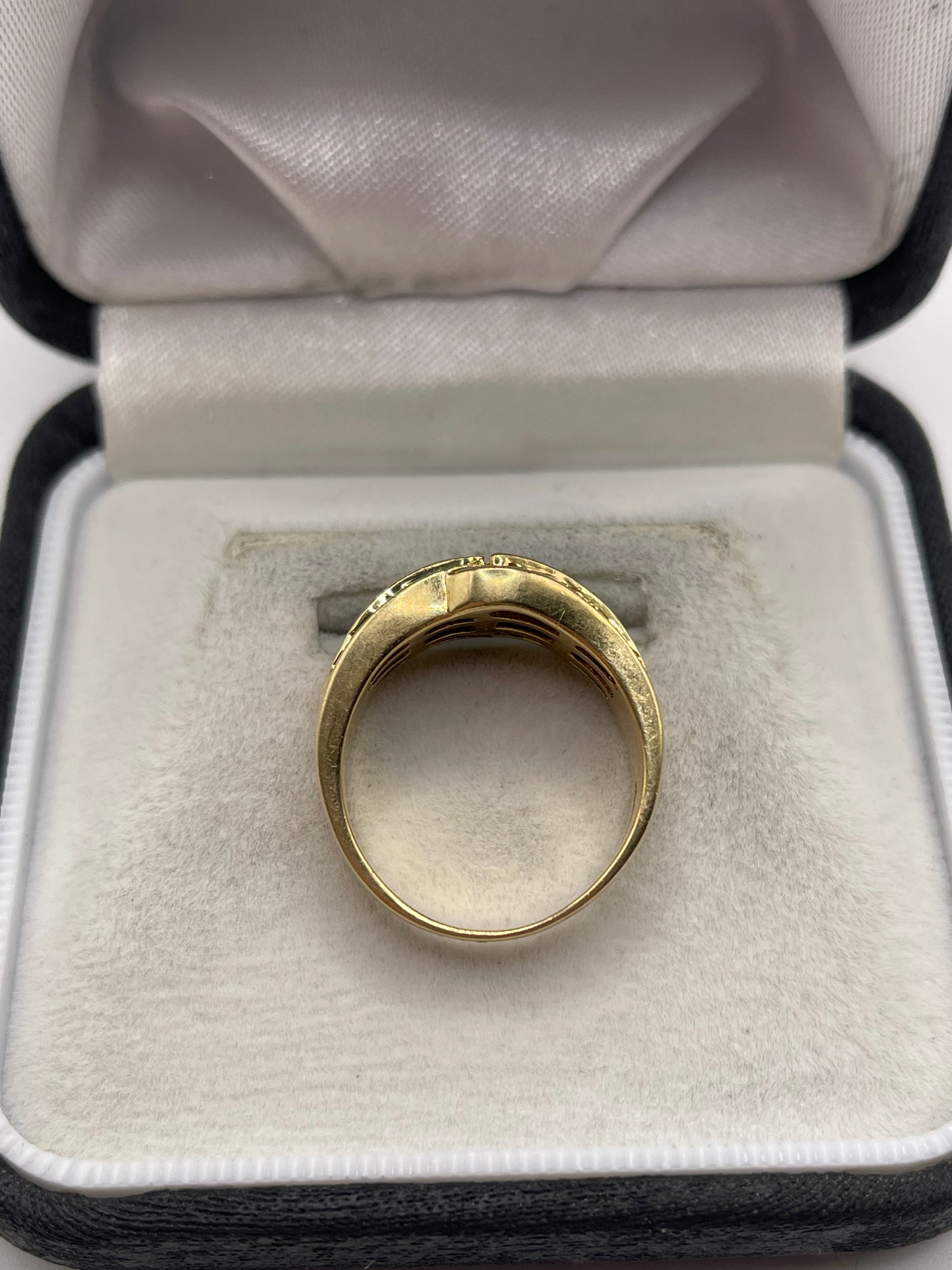 18ct gold emerald, sapphire and diamond ring