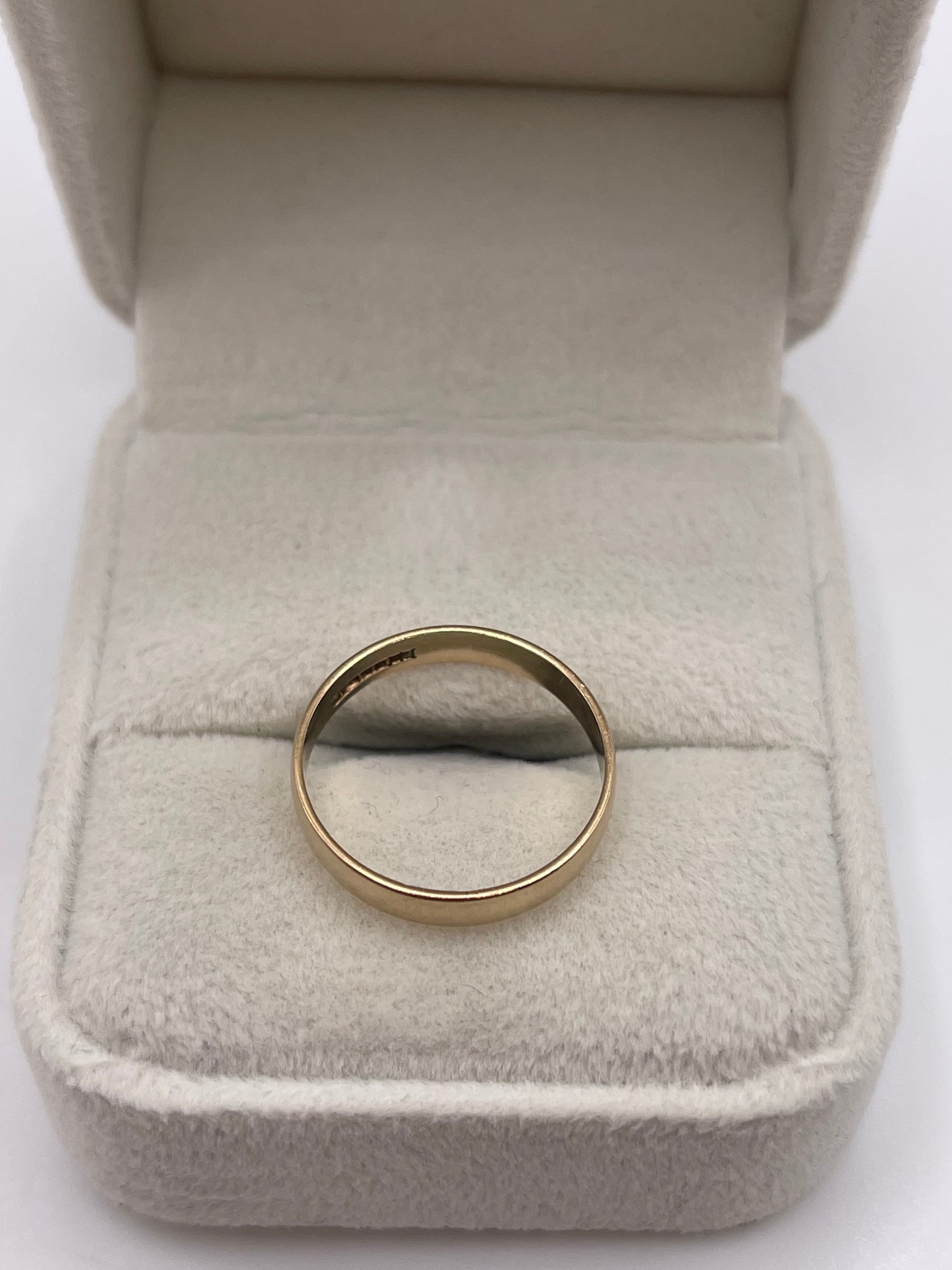 9ct gold band