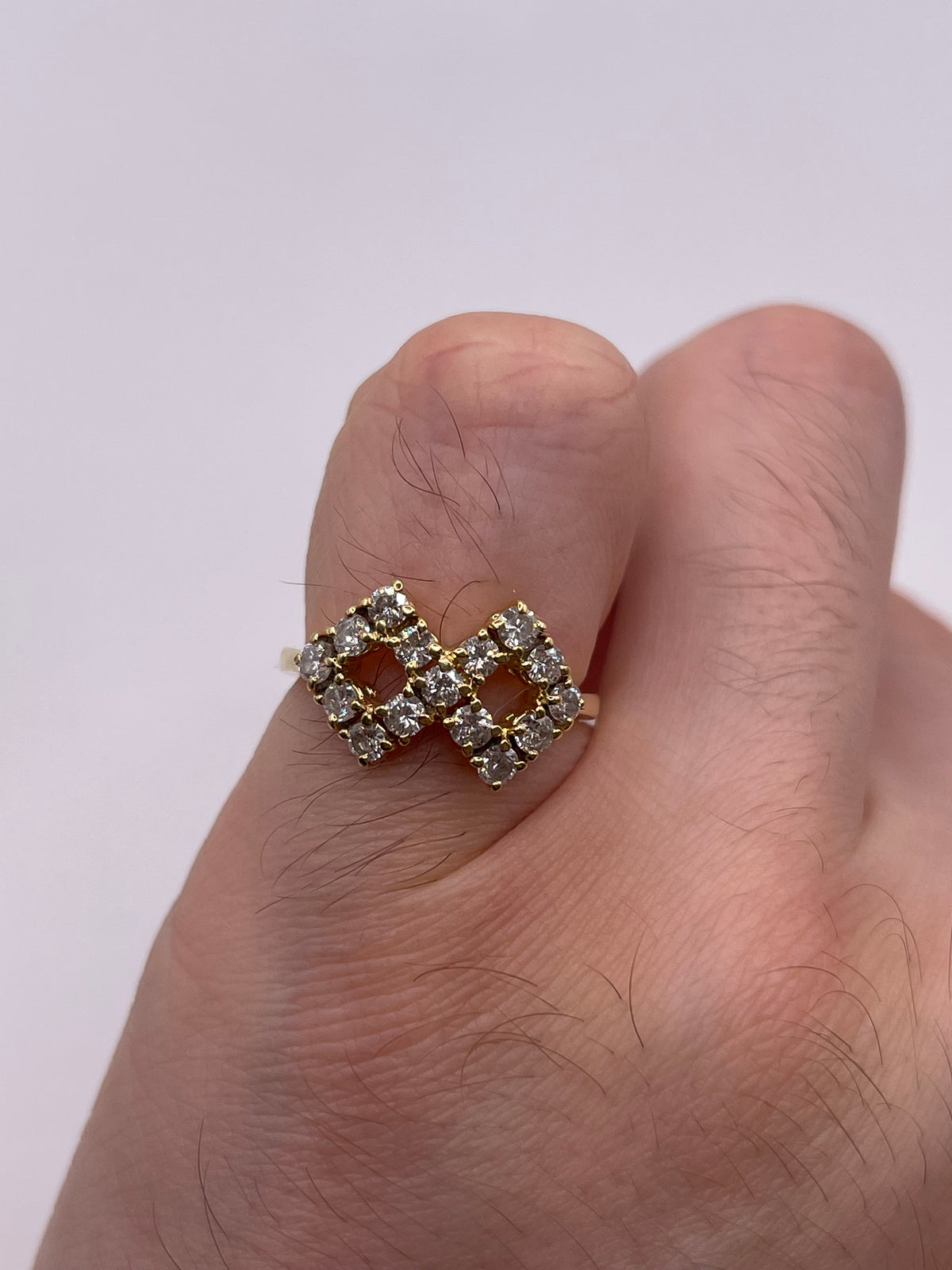 18ct gold diamond cluster ring