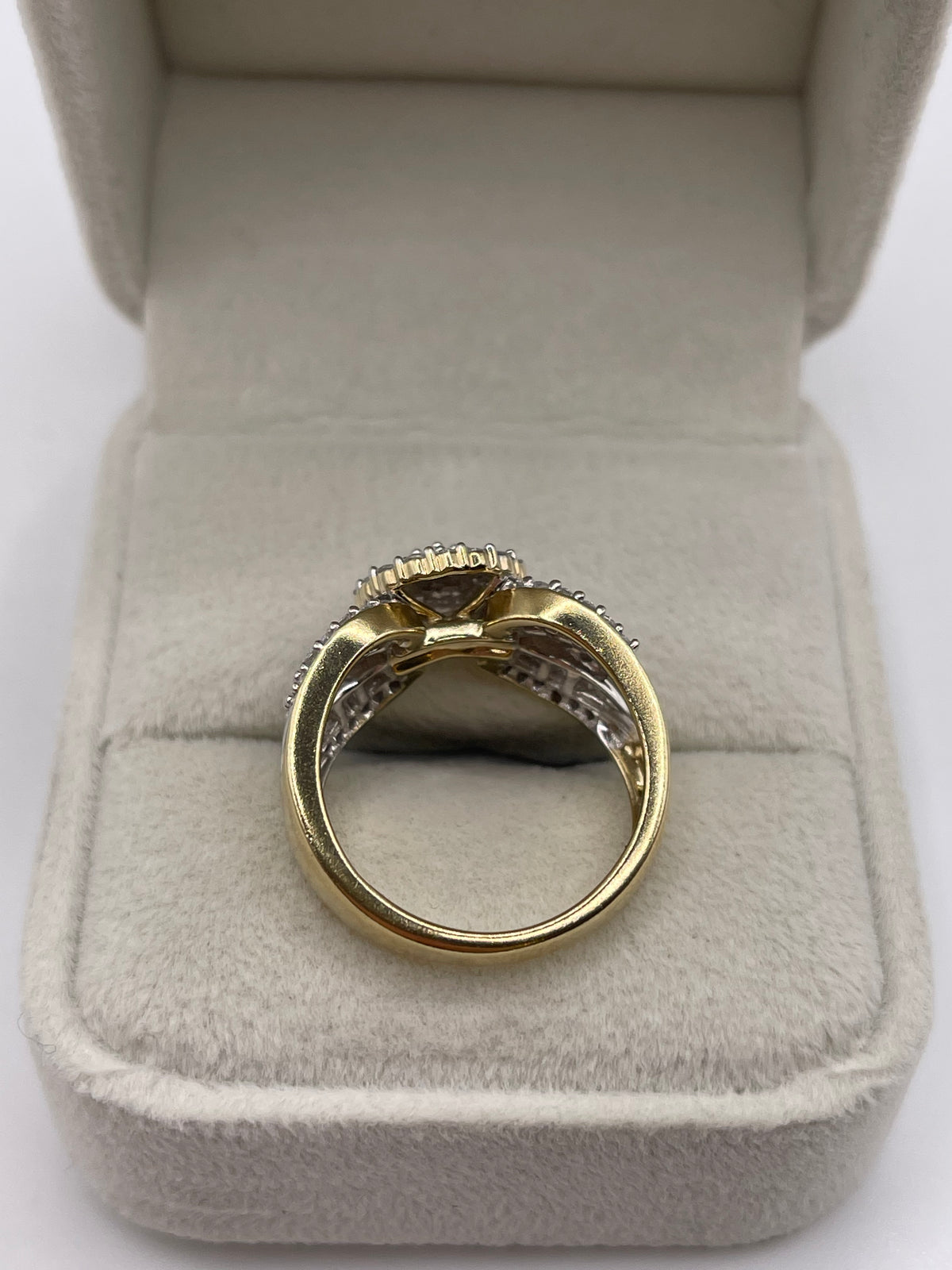 9ct gold diamond cluster ring