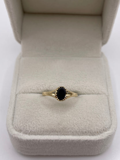 9ct gold onyx ring