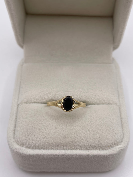 9ct gold onyx ring
