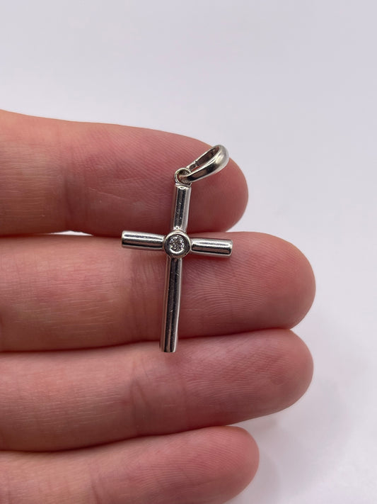 9ct white gold diamond cross pendant