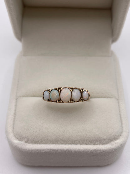 9ct gold opal ring