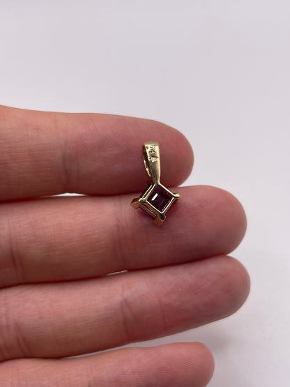 9ct gold amethyst and diamond pendant