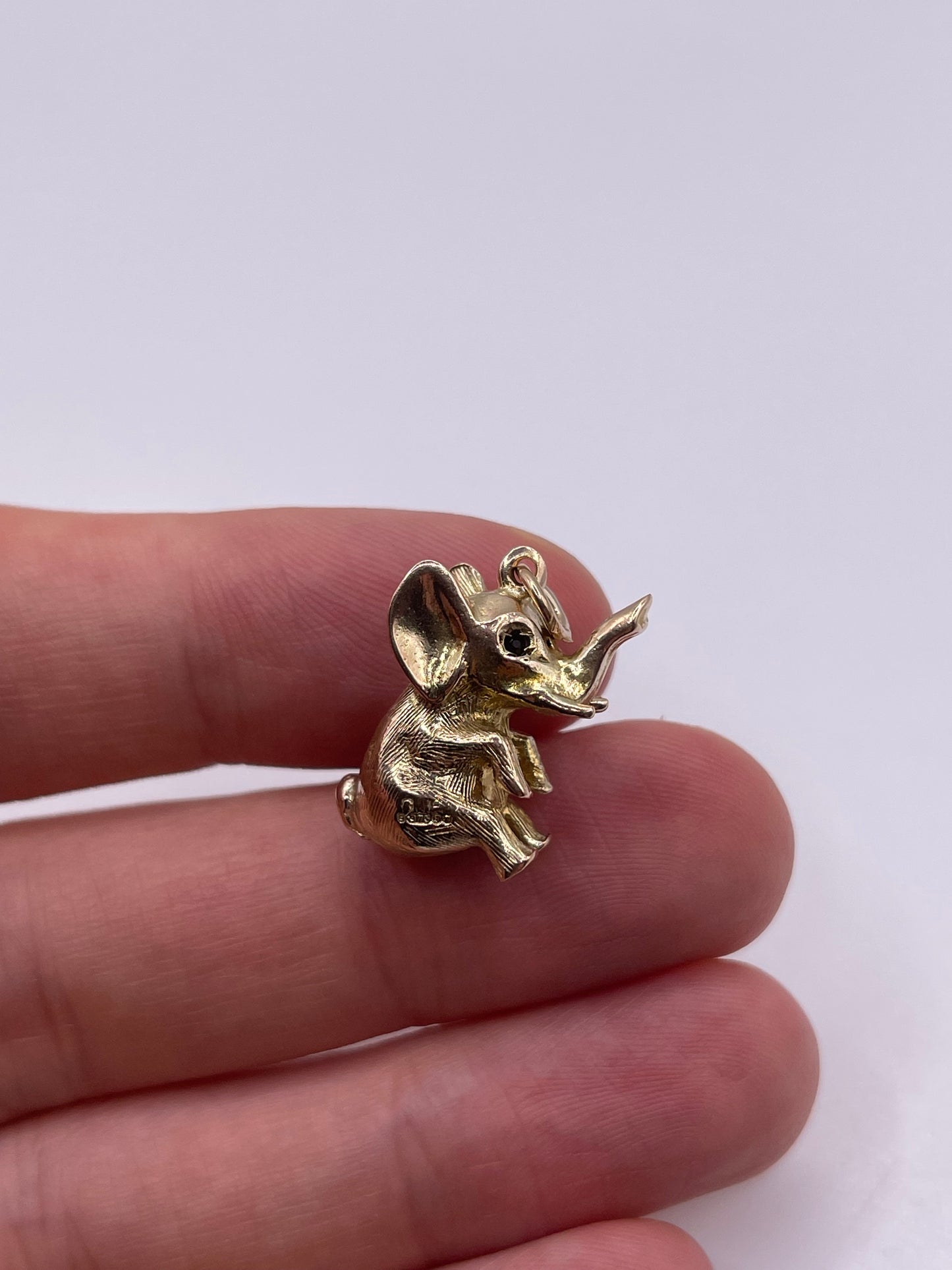 9ct gold garnet elephant charm