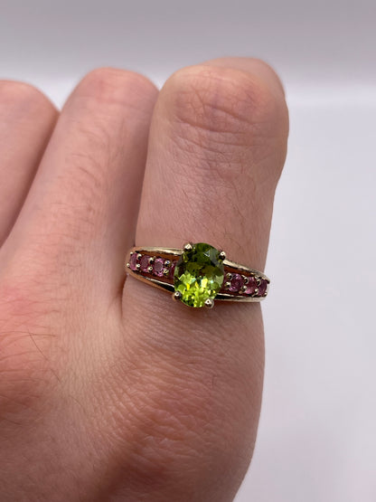 9ct gold peridot and tourmaline ring