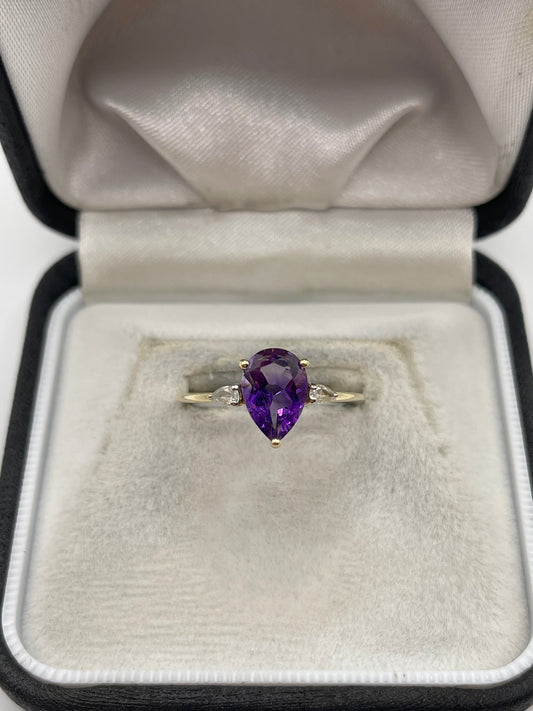 9ct gold amethyst and zircon ring
