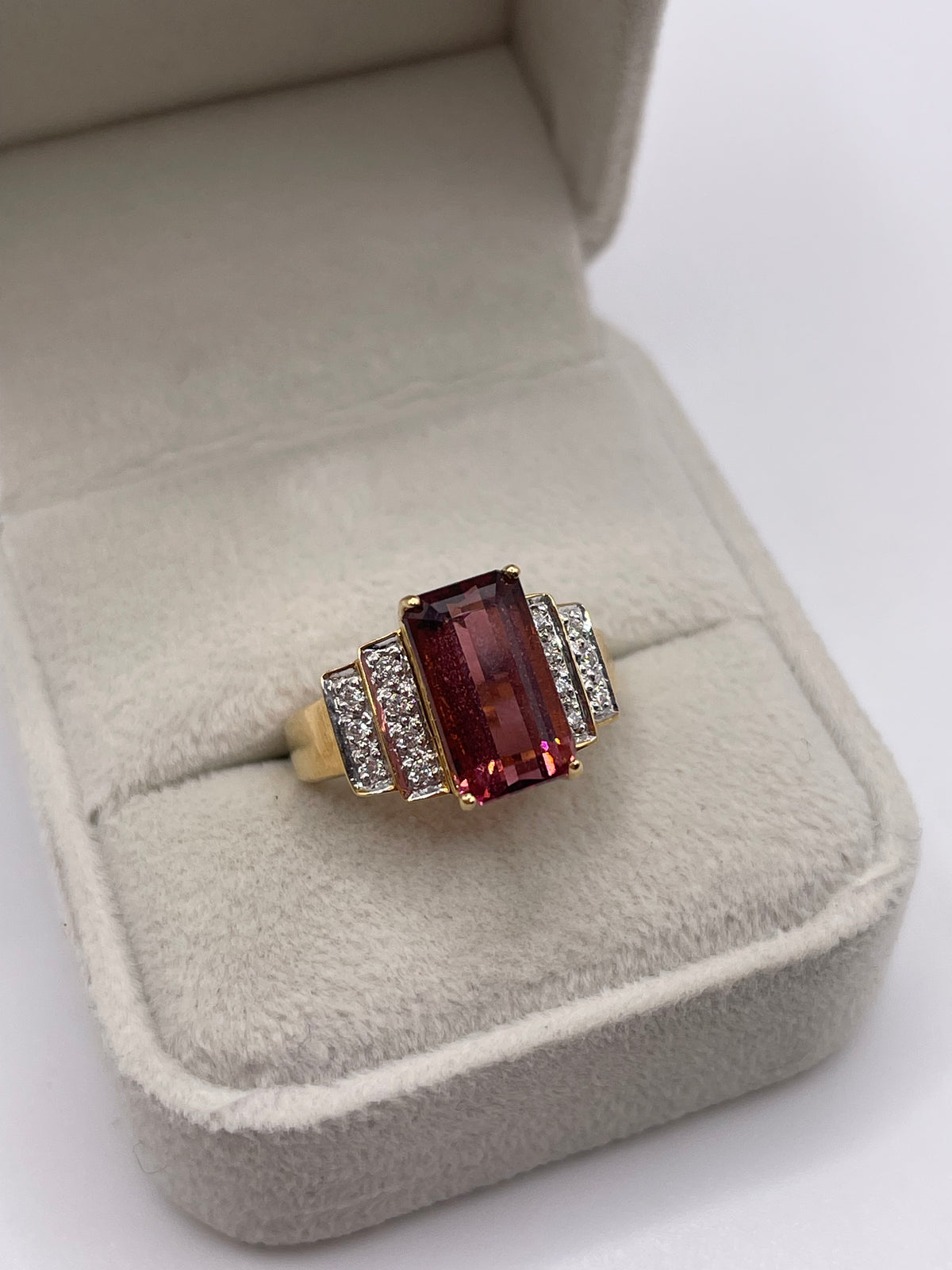 18ct gold tourmaline and diamond ring