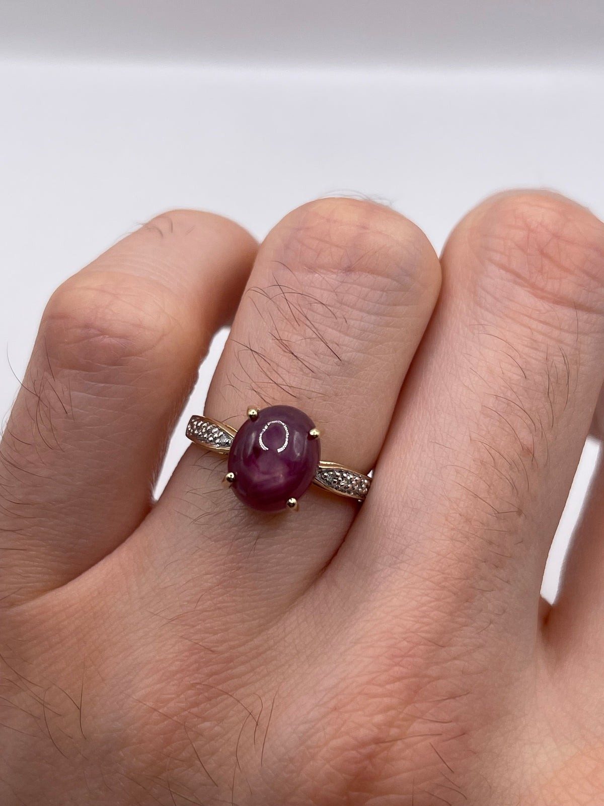 9ct gold star ruby and diamond ring