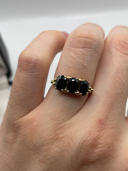 9ct gold sapphire ring