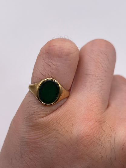 9ct gold chalcedony ring