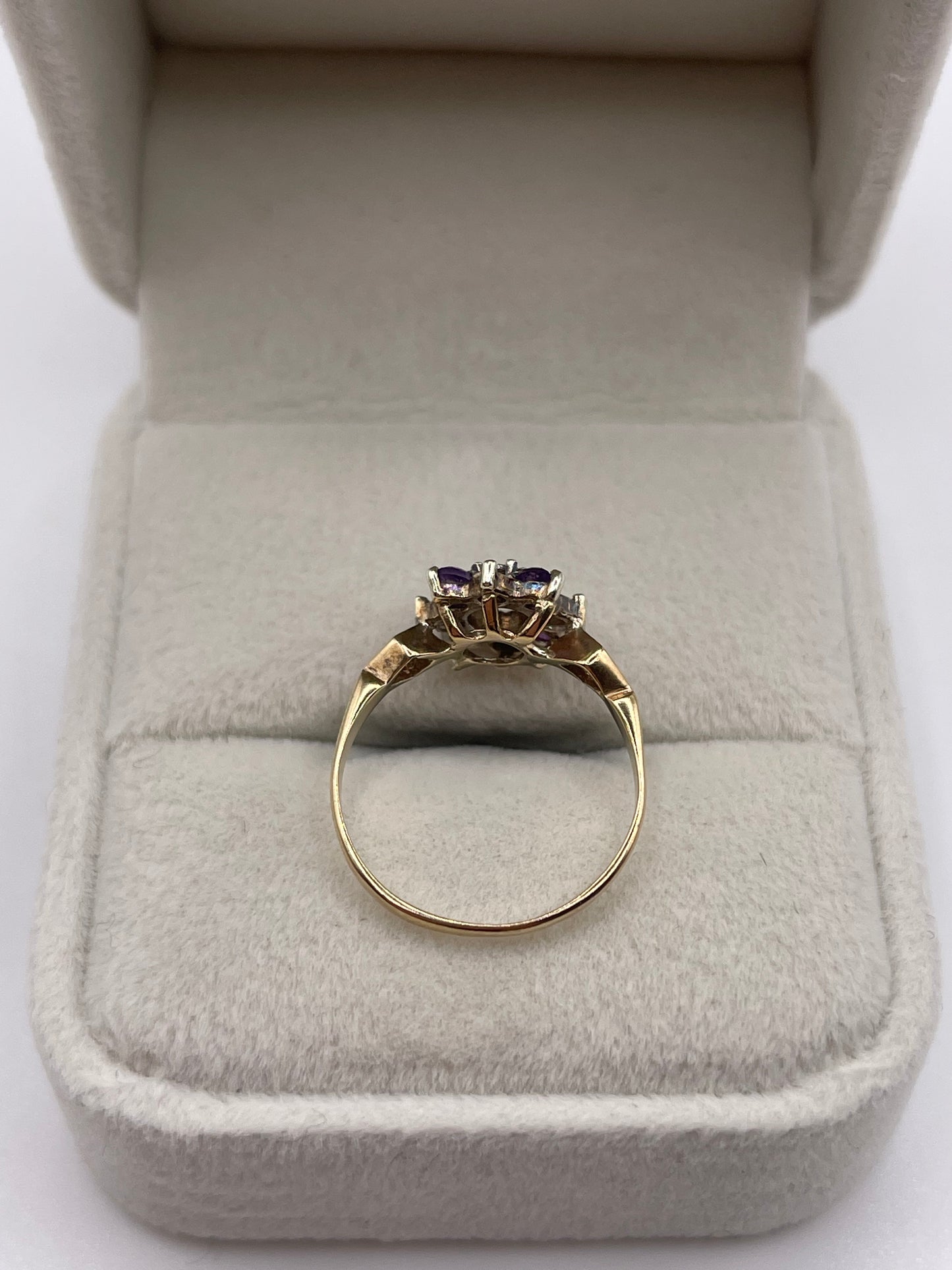 9ct gold amethyst and diamond ring