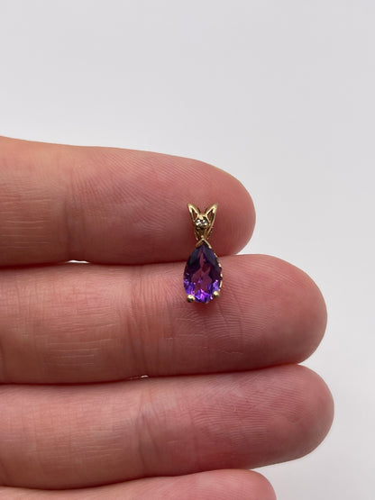 9ct gold amethyst and diamond pendant