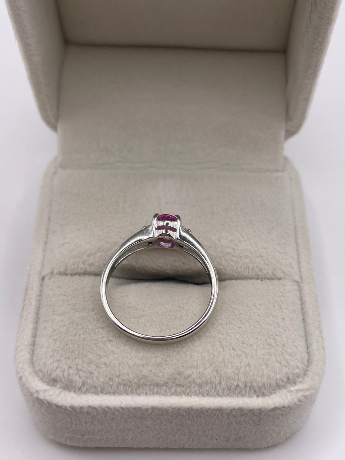 18ct white gold pink sapphire and diamond ring