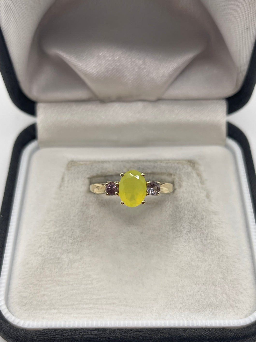9ct gold quartz ring