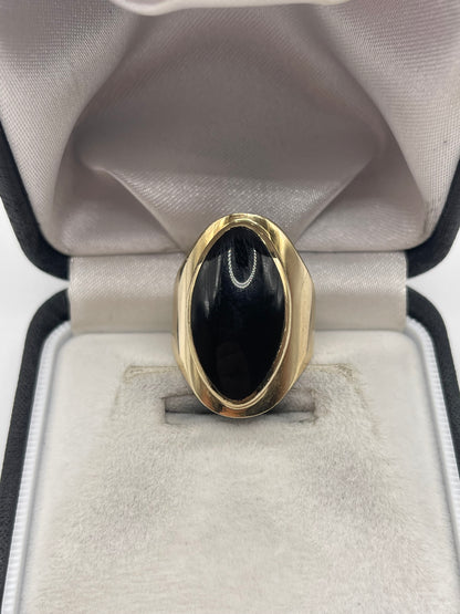 Heavy 9ct gold onyx ring