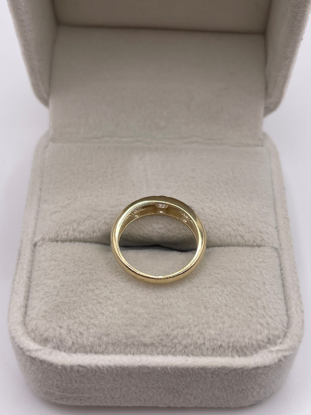 9ct gold cz gypsy ring