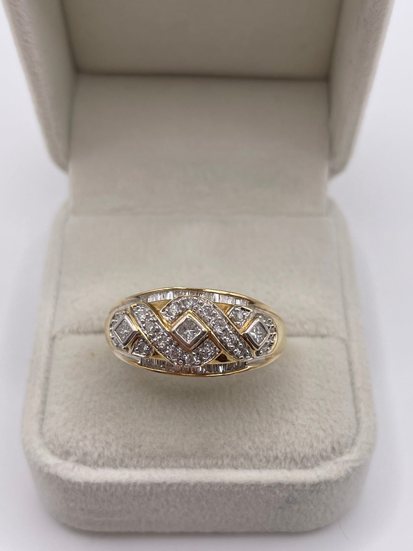 14ct gold diamond cluster ring
