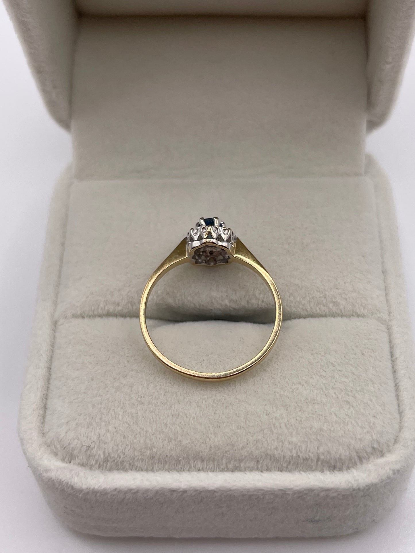 9ct gold topaz and diamond ring