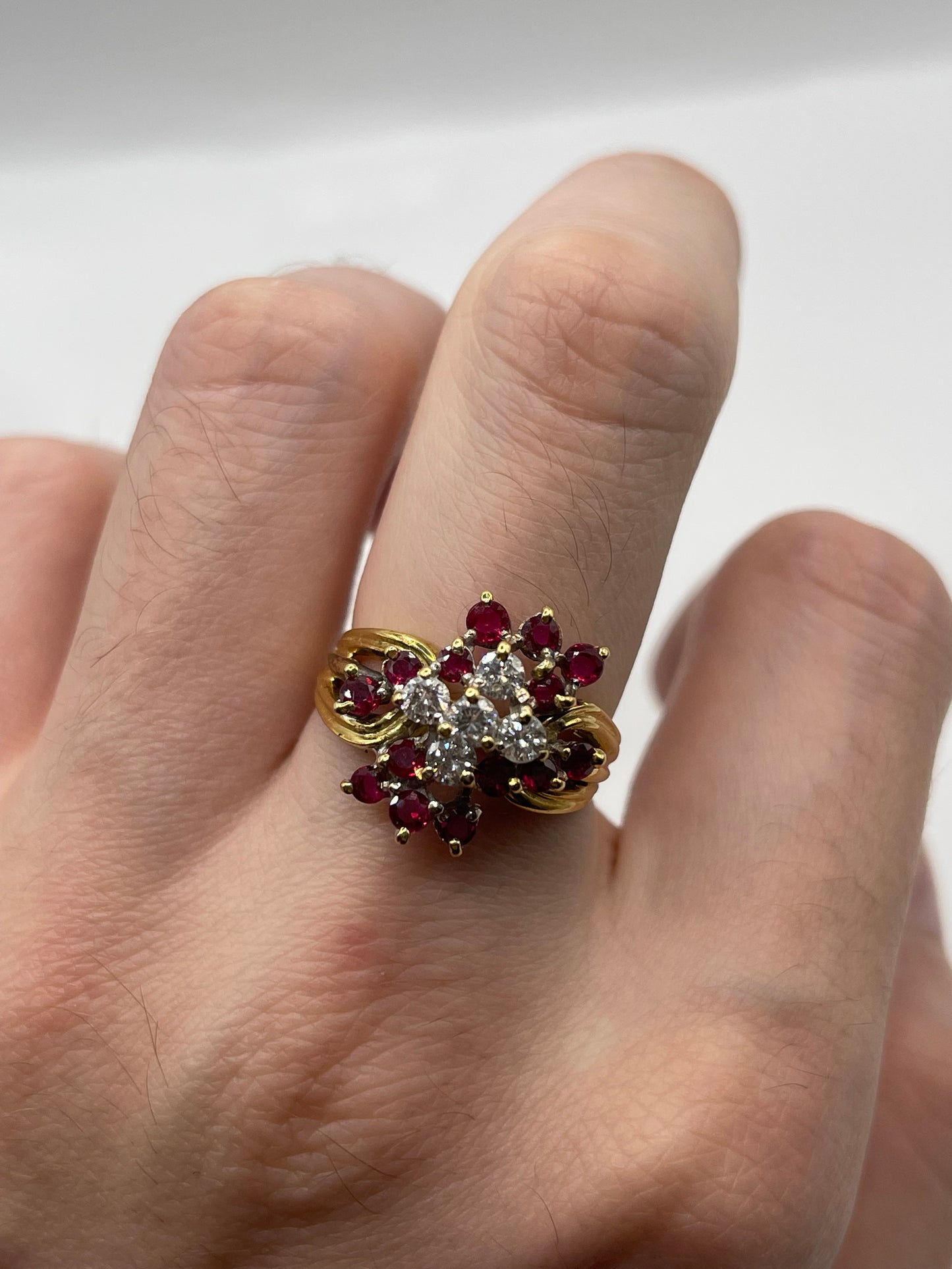 18ct gold ruby and diamond ring