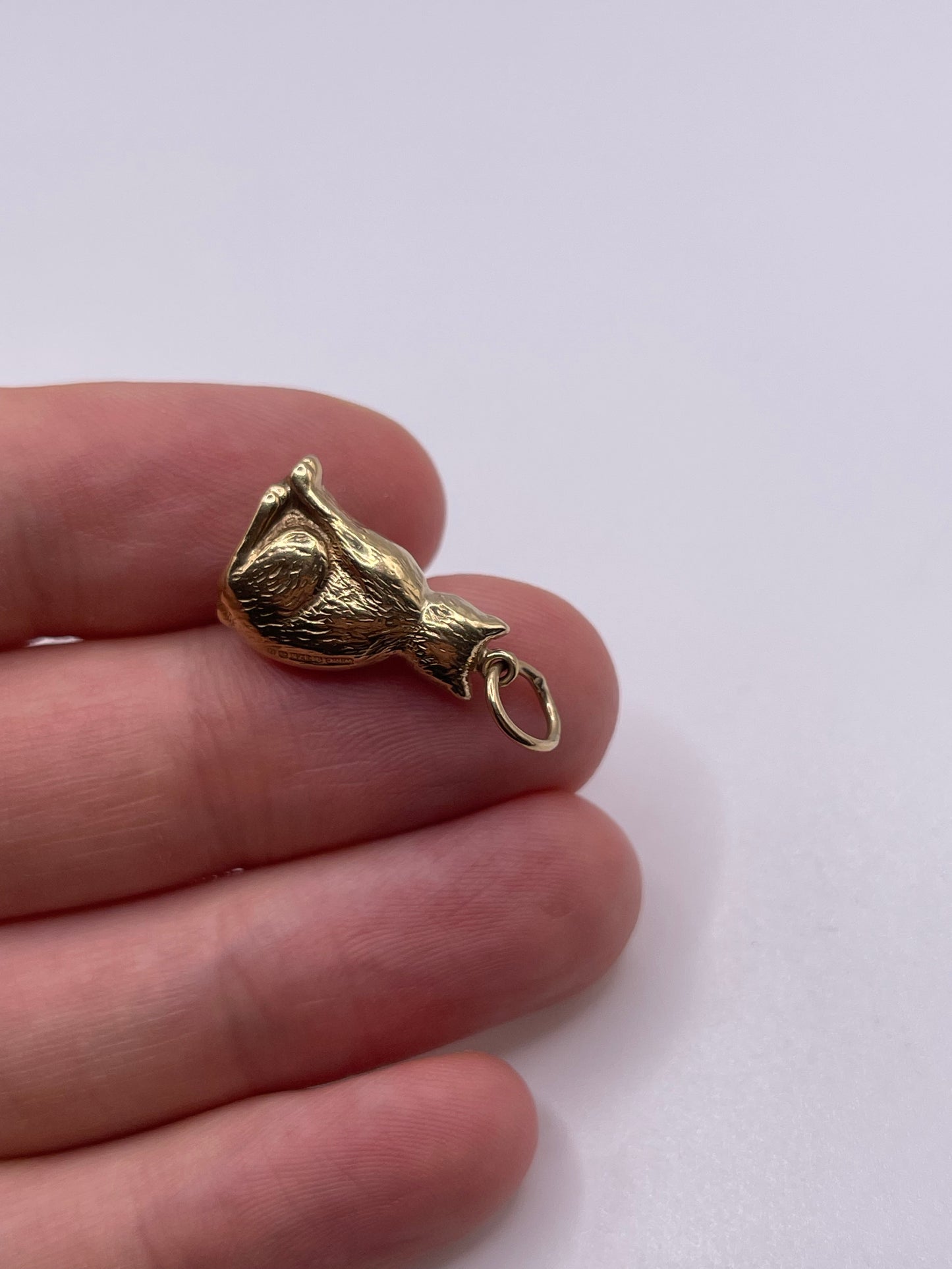 9ct gold cat charm