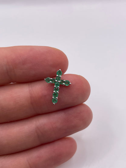 9ct white gold emerald cross pendant