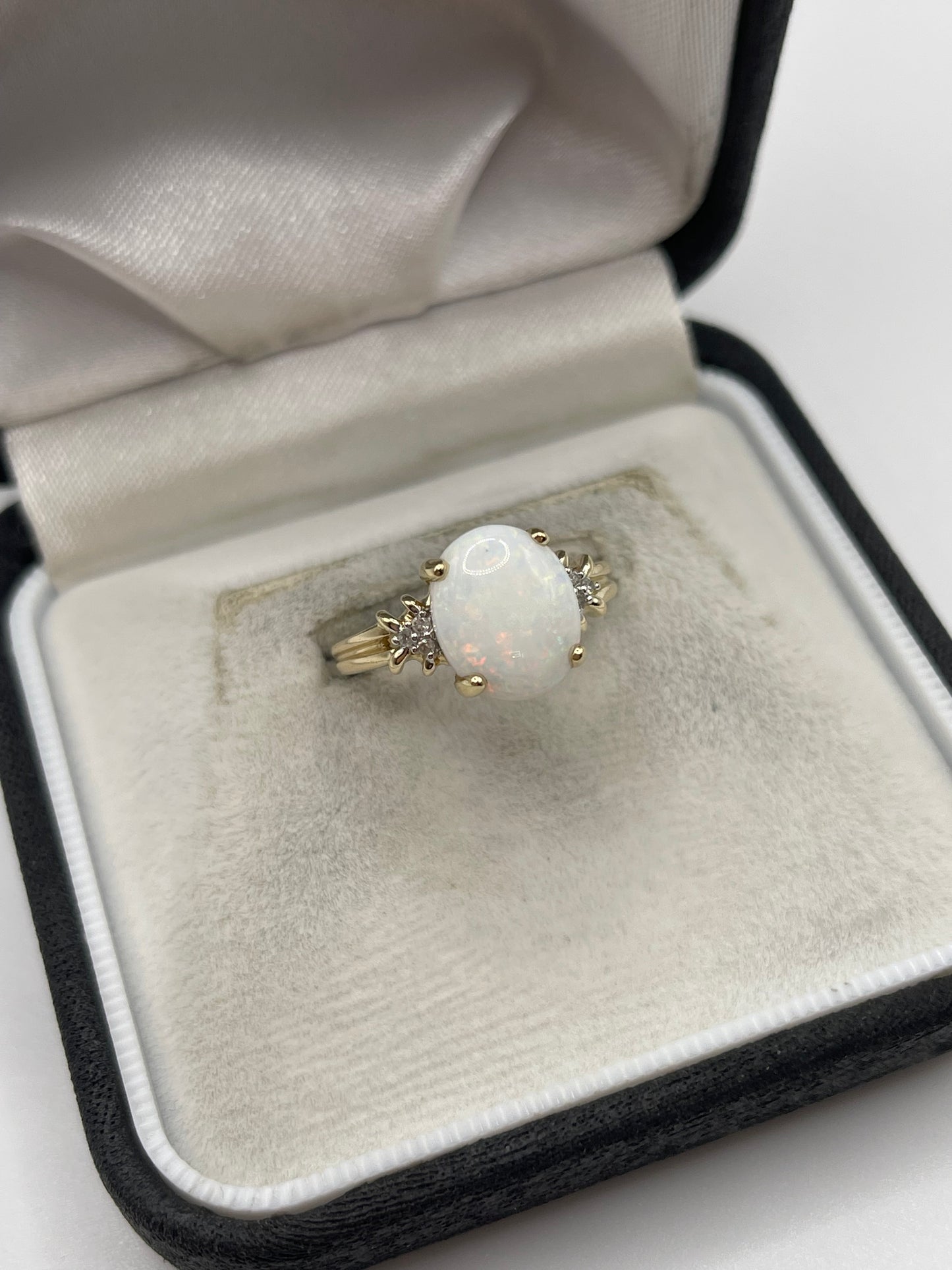 9ct gold opal and diamond ring