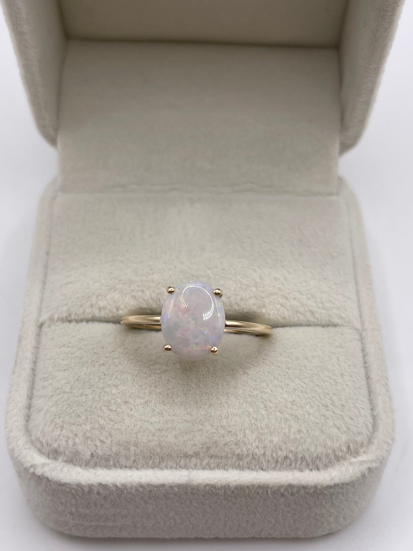 9ct gold opal ring