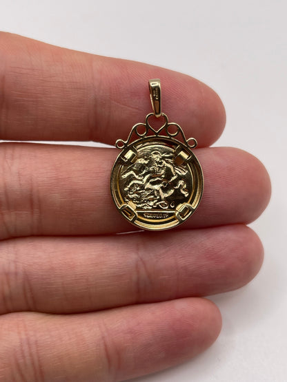 9ct gold st George medallion pendant