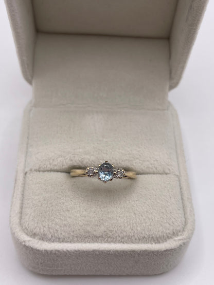 9ct gold aquamarine and diamond ring